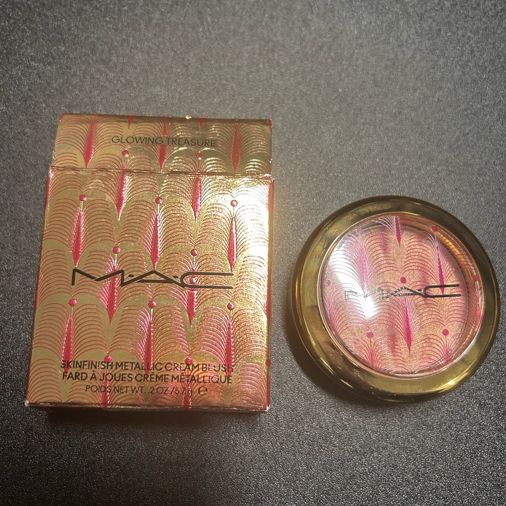 MAC Cosmetics Glowing Treasure Skinfinish Blush in Pink and Gold